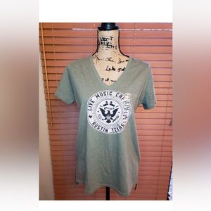 NWT Austin Texas V Neck Tee Size Medium